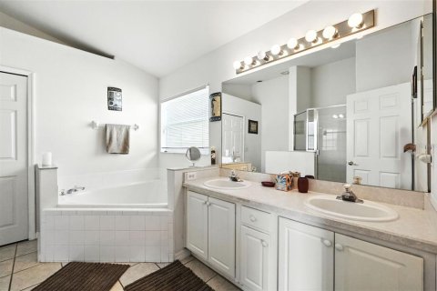 Купить виллу или дом в Киссимми, Флорида 10 комнат, 161.65м2, № 1898650 - фото 21