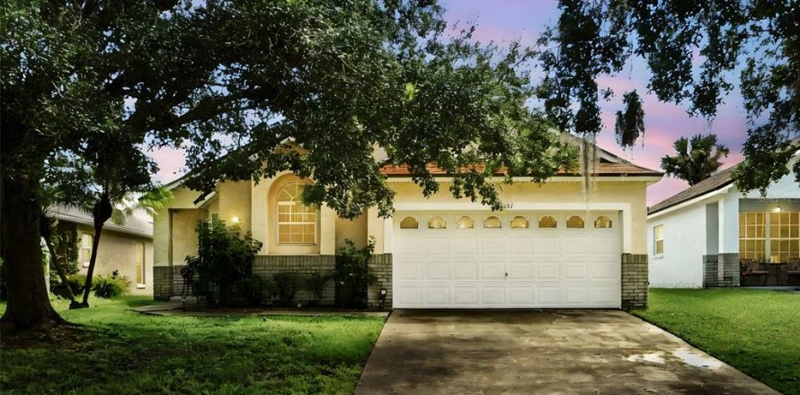 Casa en Kissimmee, Florida 4 dormitorios, 161.65 m2 № 1898650