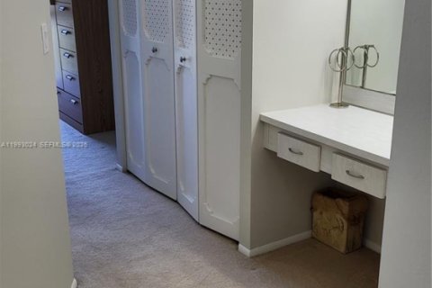 Condo in Aventura, Florida, 2 bedrooms  № 2056910 - photo 27