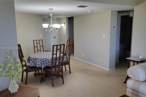 Condo in Aventura, Florida, 2 bedrooms  № 2056910 - photo 16