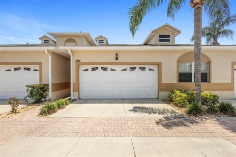 Townhouse in Clermont, Florida 3 bedrooms, 164.62 sq.m. № 1760116 - photo 1