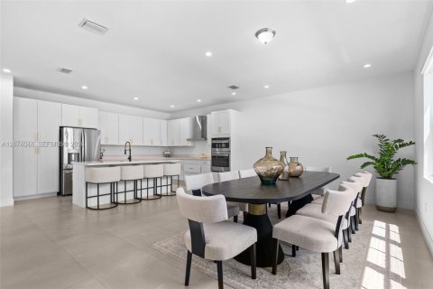 Villa ou maison à vendre à Palmetto Bay, Floride: 5 chambres, 328.22 m2 № 2311443 - photo 14