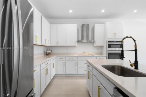 Villa ou maison à vendre à Palmetto Bay, Floride: 5 chambres, 328.22 m2 № 2311443 - photo 12