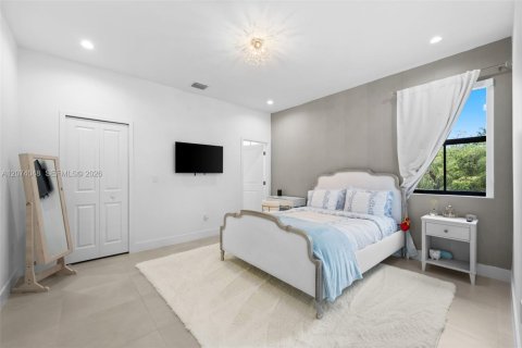 Villa ou maison à vendre à Palmetto Bay, Floride: 5 chambres, 328.22 m2 № 2311443 - photo 30