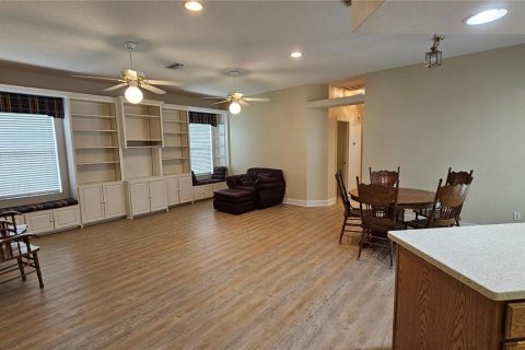 House in Winter Haven, Florida 3 bedrooms, 231.42 sq.m. № 1900216 - photo 17