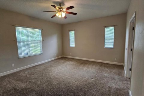 House in Winter Haven, Florida 3 bedrooms, 231.42 sq.m. № 1900216 - photo 12