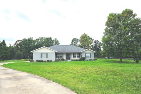 House in Winter Haven, Florida 3 bedrooms, 231.42 sq.m. № 1900216 - photo 3
