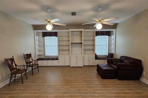House in Winter Haven, Florida 3 bedrooms, 231.42 sq.m. № 1900216 - photo 18