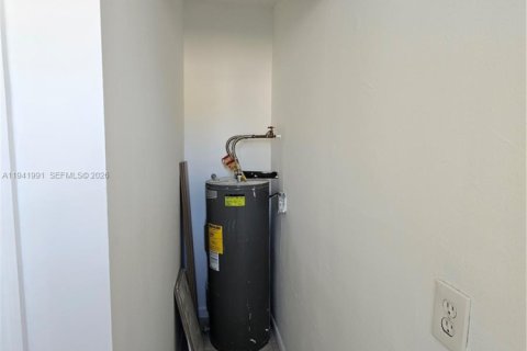 Купить виллу или дом в Холливуд, Флорида 3 спальни, 111.48м2, № 1998790 - фото 19