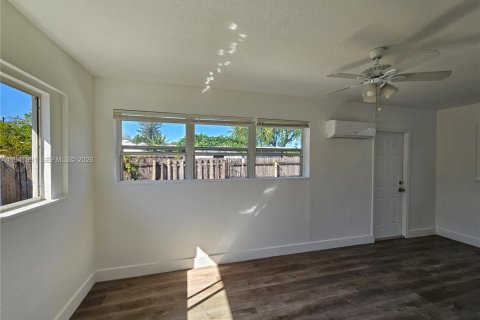 Купить виллу или дом в Холливуд, Флорида 3 спальни, 111.48м2, № 1998790 - фото 14