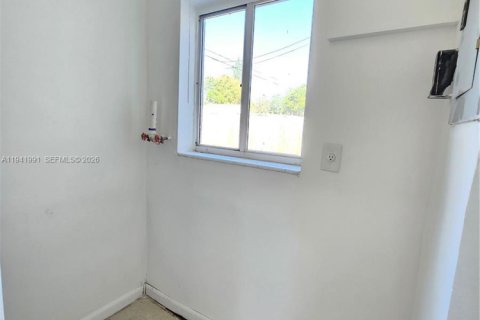 Купить виллу или дом в Холливуд, Флорида 3 спальни, 111.48м2, № 1998790 - фото 18