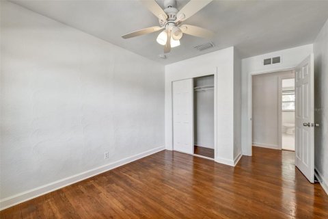 Casa en venta en Tampa, Florida, 4 dormitorios, 146.6 m2 № 1873595 - foto 22
