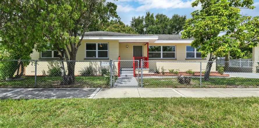 Casa en Tampa, Florida 4 dormitorios, 146.6 m2 № 1873595
