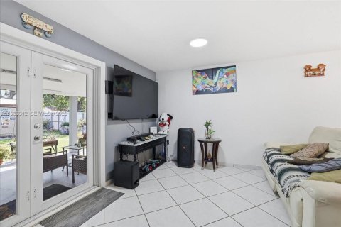 Villa ou maison à vendre à Miami, Floride: 3 chambres, 132.85 m2 № 2051790 - photo 25