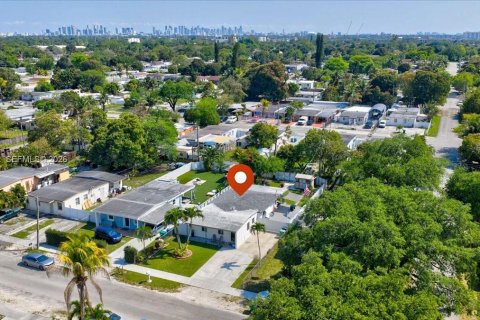Купить виллу или дом в Майами, Флорида 3 спальни, 132.85м2, № 2051790 - фото 16