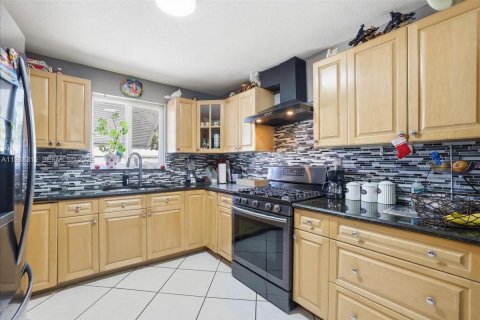 Villa ou maison à vendre à Miami, Floride: 3 chambres, 132.85 m2 № 2051790 - photo 29