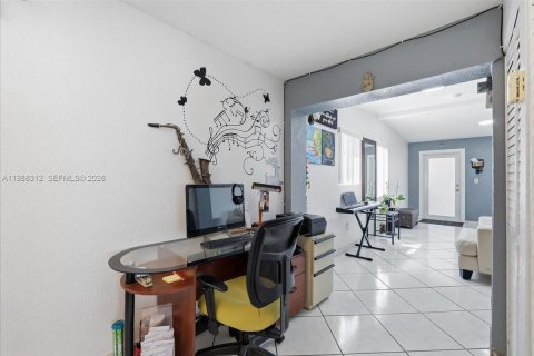 Villa ou maison à vendre à Miami, Floride: 3 chambres, 132.85 m2 № 2051790 - photo 23