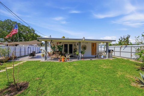 Купить виллу или дом в Майами, Флорида 3 спальни, 132.85м2, № 2051790 - фото 9