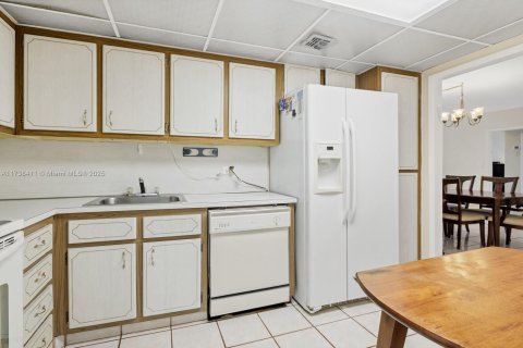 Copropriété à vendre à Miami Beach, Floride: 2 chambres, 125.42 m2 № 1707993 - photo 7