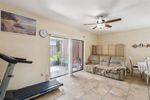 Touwnhouse à vendre à Longwood, Floride: 3 chambres, 127.18 m2 № 2398451 - photo 4