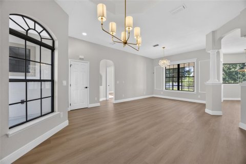 Casa en venta en Ocala, Florida, 3 dormitorios, 191.94 m2 № 2419085 - foto 2