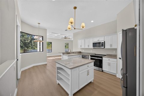 Casa en venta en Ocala, Florida, 3 dormitorios, 191.94 m2 № 2419085 - foto 3