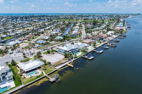 Land in Holmes Beach, Florida № 1918586 - photo 9