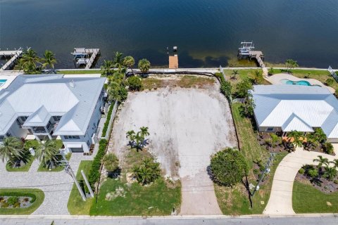 Land in Holmes Beach, Florida № 1918586 - photo 2
