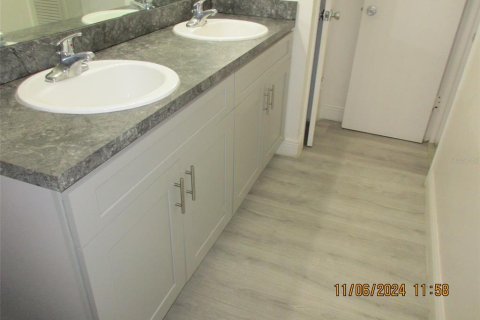Condo in Kissimmee, Florida, 3 bedrooms  № 1767207 - photo 12