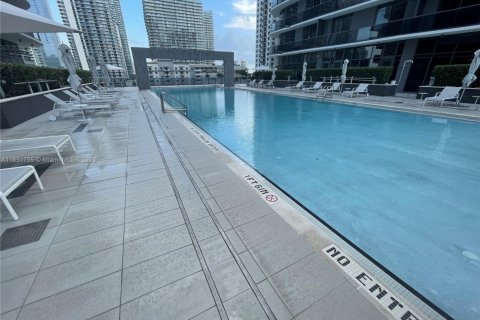 Condo in Miami, Florida, 2 bedrooms  № 1871508 - photo 3