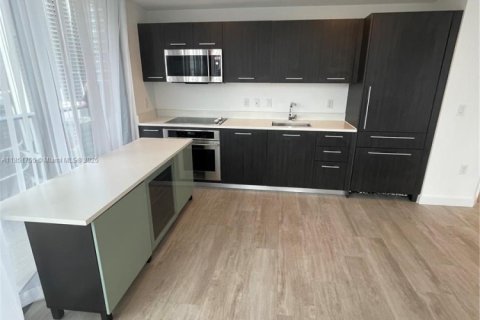 Condo in Miami, Florida, 2 bedrooms  № 1871508 - photo 16