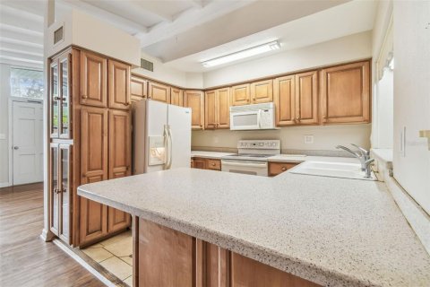 House in Plant City, Florida 4 bedrooms, 166.3 sq.m. № 1804631 - photo 11