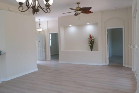 Villa ou maison à vendre à Bradenton, Floride: 2 chambres, 124.95 m2 № 2412689 - photo 15