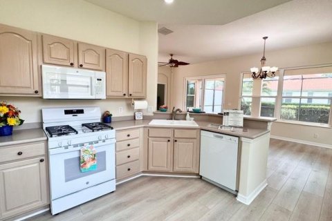 Villa ou maison à vendre à Bradenton, Floride: 2 chambres, 124.95 m2 № 2412689 - photo 14