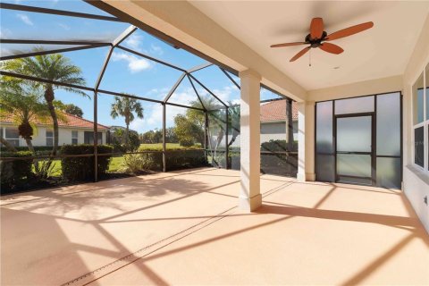 Villa ou maison à vendre à Bradenton, Floride: 2 chambres, 124.95 m2 № 2412689 - photo 4