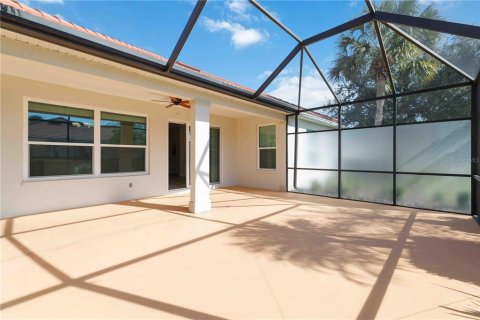 Villa ou maison à vendre à Bradenton, Floride: 2 chambres, 124.95 m2 № 2412689 - photo 8