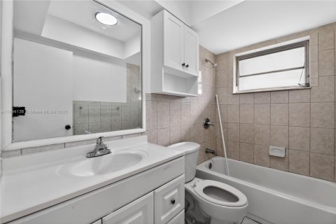 Снять в аренду виллу или дом в Плантация, Флорида 4 спальни, 292.83м2, № 1951254 - фото 16