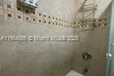 Casa en venta en West Palm Beach, Florida, 3 dormitorios, 106.65 m2 № 1967079 - foto 22