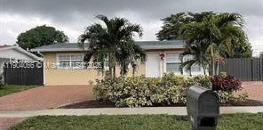 Casa en West Palm Beach, Florida 3 dormitorios, 106.65 m2 № 1967079