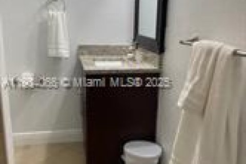 Casa en venta en West Palm Beach, Florida, 3 dormitorios, 106.65 m2 № 1967079 - foto 26