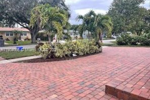 Casa en venta en West Palm Beach, Florida, 3 dormitorios, 106.65 m2 № 1967079 - foto 5