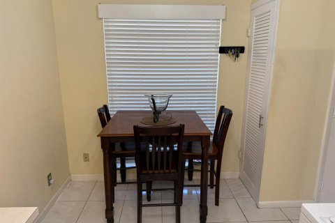 Condominio en alquiler en Boca Raton, Florida, 1 dormitorio, 84.36 m2 № 2146289 - foto 6