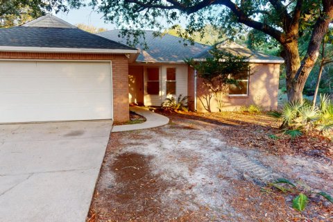 House in Navarre, Florida 3 bedrooms, 126.44 sq.m. № 590467 - photo 1