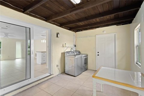 House in Venice, Florida 2 bedrooms, 102.94 sq.m. № 1907513 - photo 18
