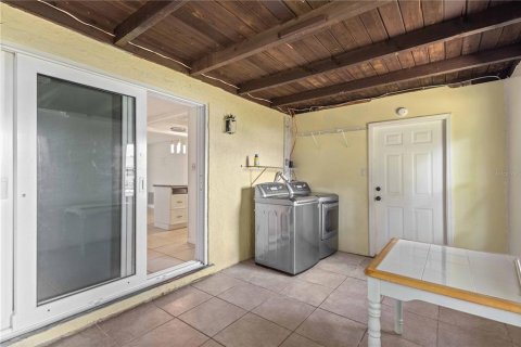 House in Venice, Florida 2 bedrooms, 102.94 sq.m. № 1907513 - photo 15