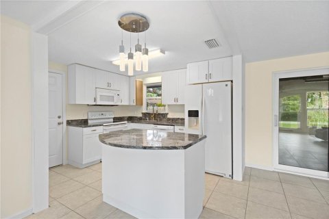 House in Venice, Florida 2 bedrooms, 102.94 sq.m. № 1907513 - photo 3