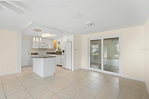House in Venice, Florida 2 bedrooms, 102.94 sq.m. № 1907513 - photo 4