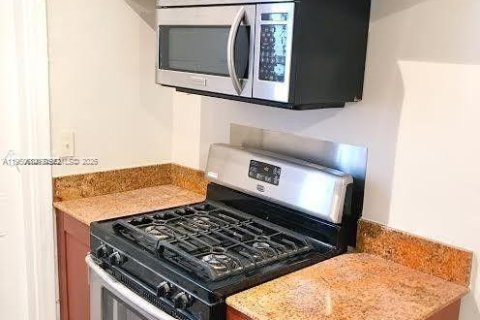 Apartamento en alquiler en Miami Beach, Florida, 39.48 m2 № 2006982 - foto 4