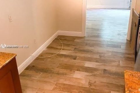 Apartamento en alquiler en Miami Beach, Florida, 39.48 m2 № 2006982 - foto 5