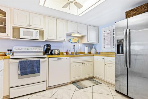 Condo in New Smyrna Beach, Florida, 2 bedrooms  № 1219532 - photo 28
